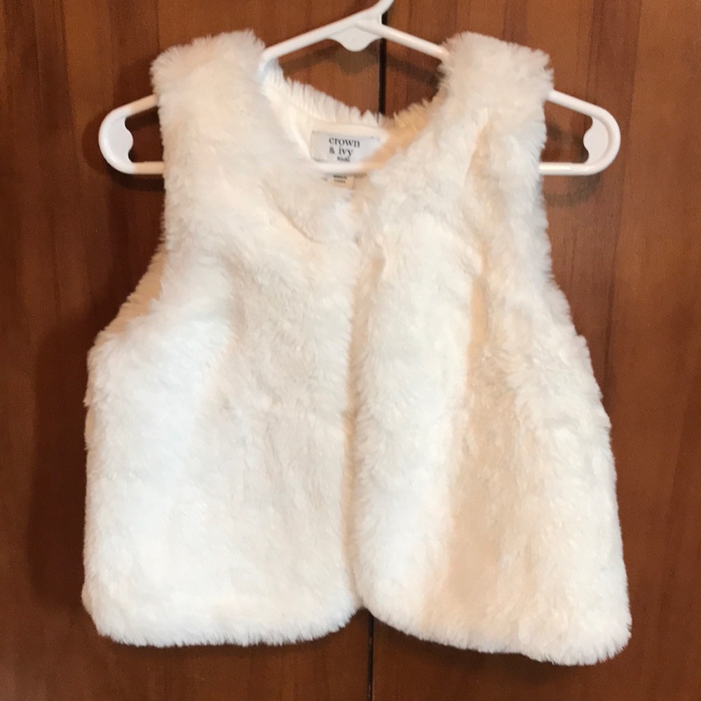 Girls faux fur vest